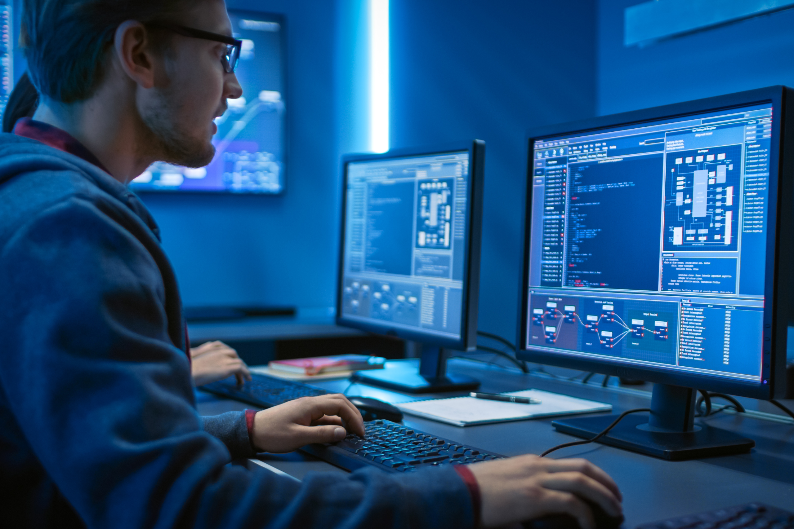 Desarrollo de software y soluciones tecnológicas para empresas en Perú - WebTrux consultora tecnológica